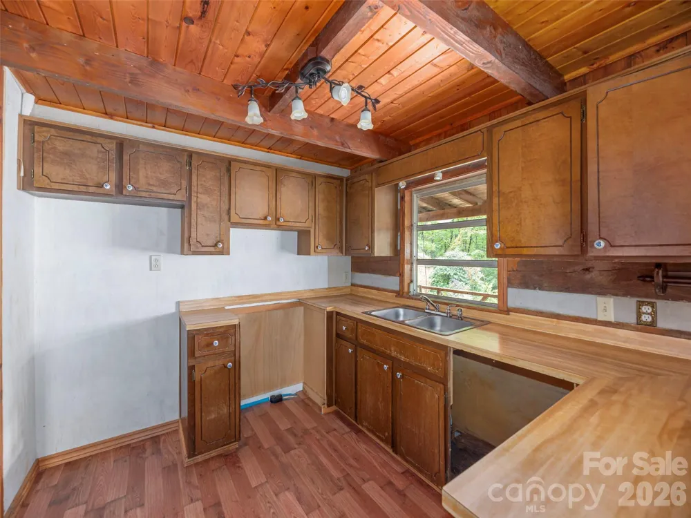 775 Chambers Cove Road Canton, NC 28716