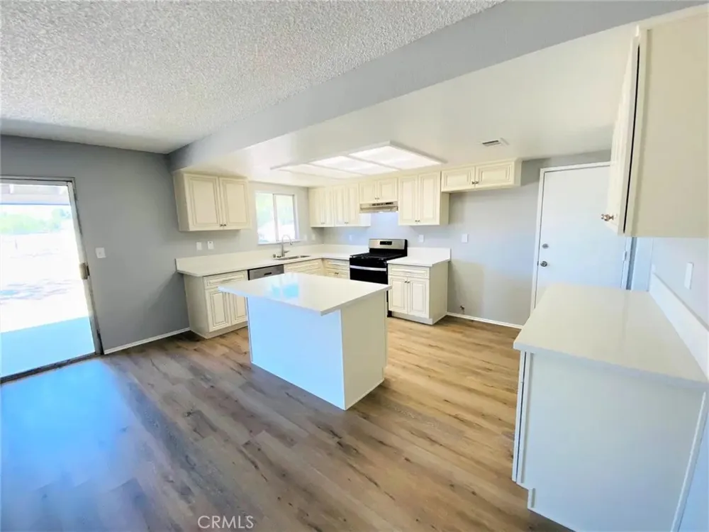 16716 Stagecoach Palmdale, CA 93591