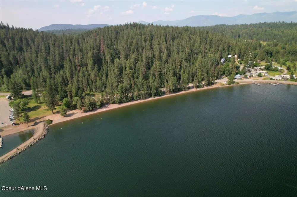 699 Midas Drive Sagle, ID 83860