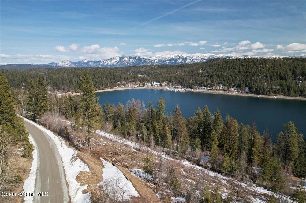 699 Midas Drive Sagle, ID 83860