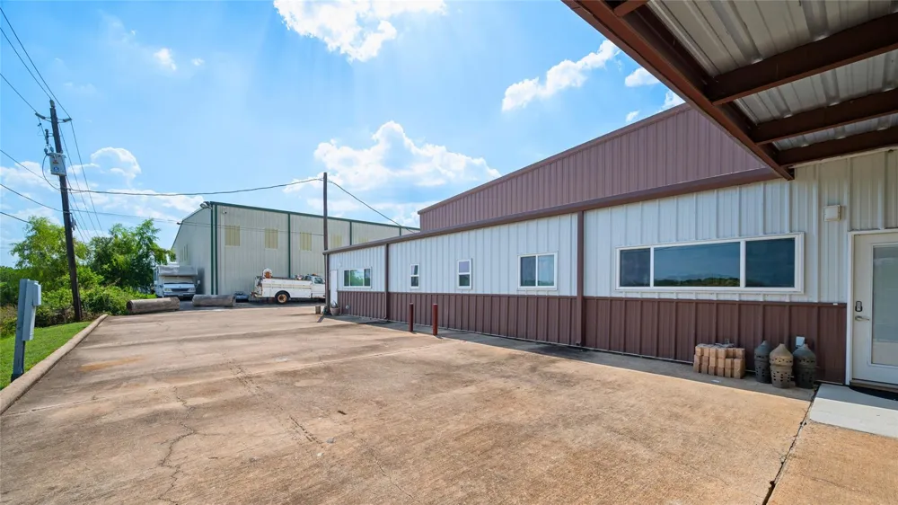 5519 W Arcola Airport Arcola, TX 77583