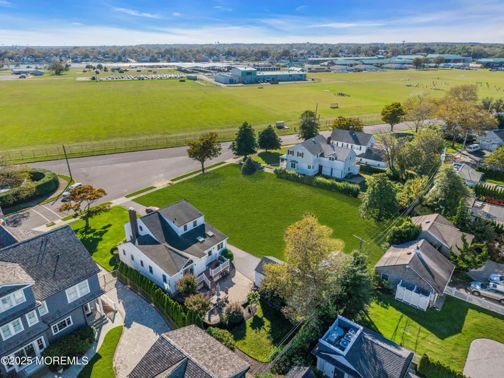 219 Neptune Place Sea Girt, NJ 08750