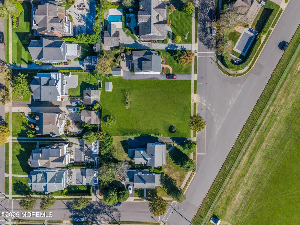 219 Neptune Place Sea Girt, NJ 08750