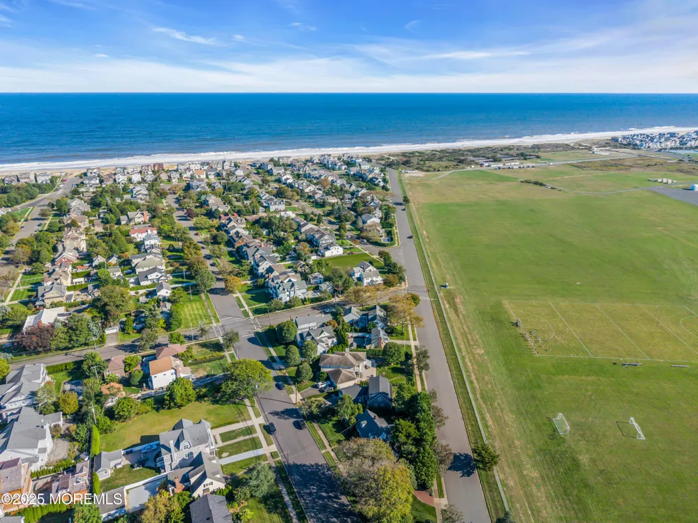 219 Neptune Place Sea Girt, NJ 08750