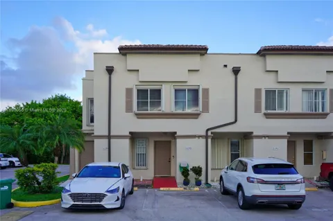1195 NW 124th Ave #2202