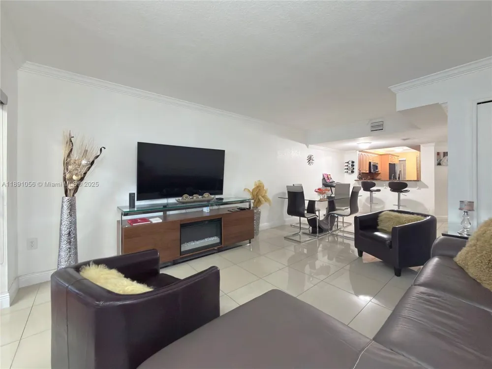 1195 NW 124th Ave #2202 Miami, FL 33182