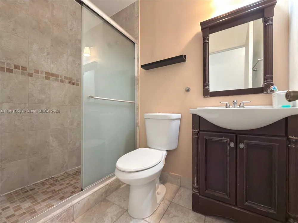1195 NW 124th Ave #2202 Miami, FL 33182
