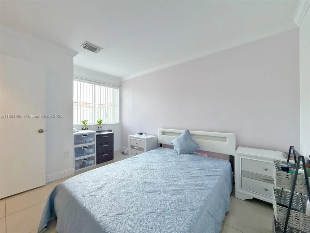 1195 NW 124th Ave #2202 Miami, FL 33182