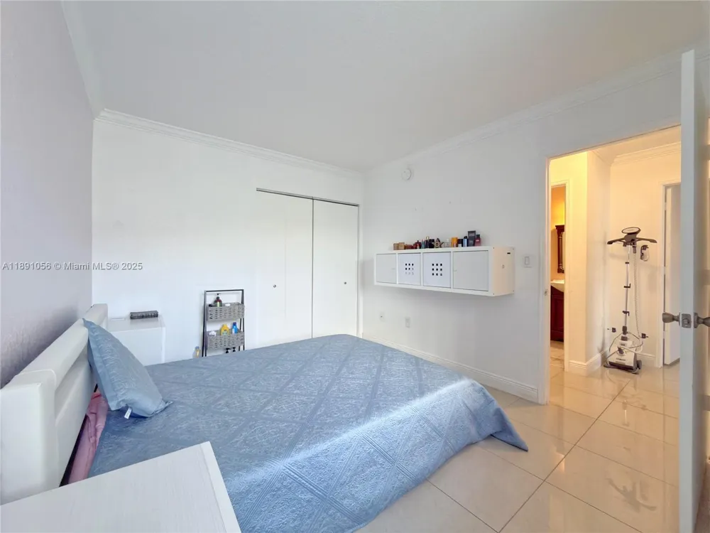 1195 NW 124th Ave #2202 Miami, FL 33182