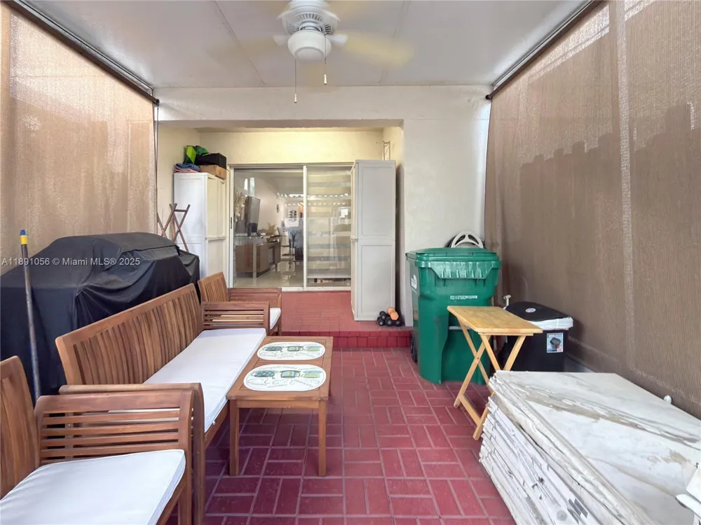 1195 NW 124th Ave #2202 Miami, FL 33182