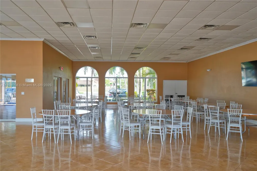 1195 NW 124th Ave #2202 Miami, FL 33182