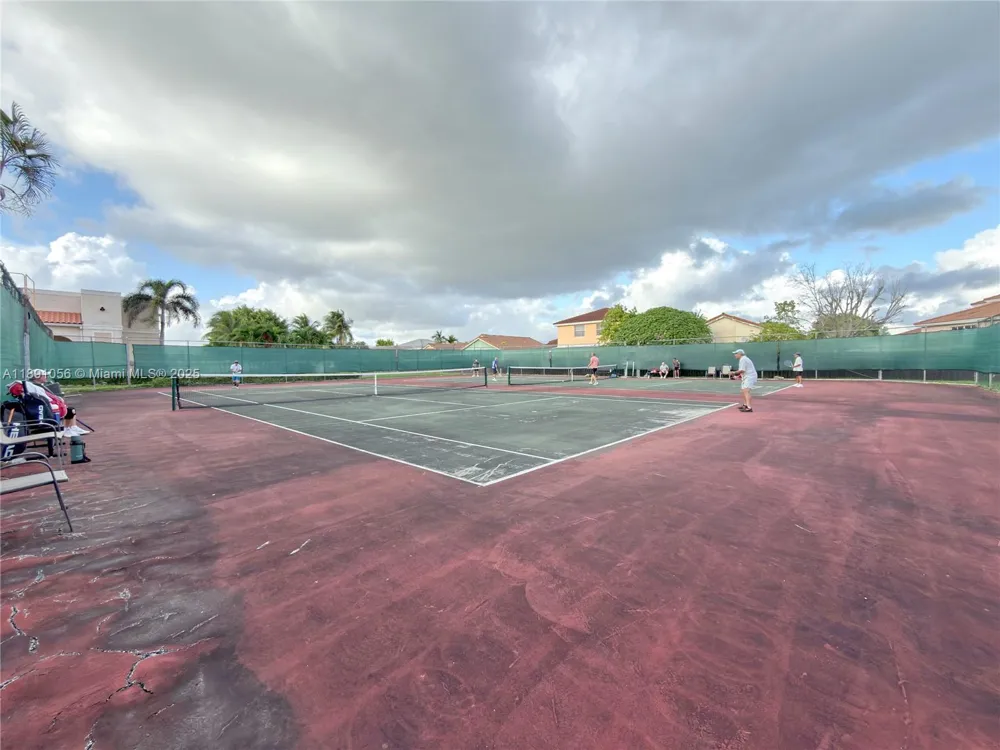 1195 NW 124th Ave #2202 Miami, FL 33182