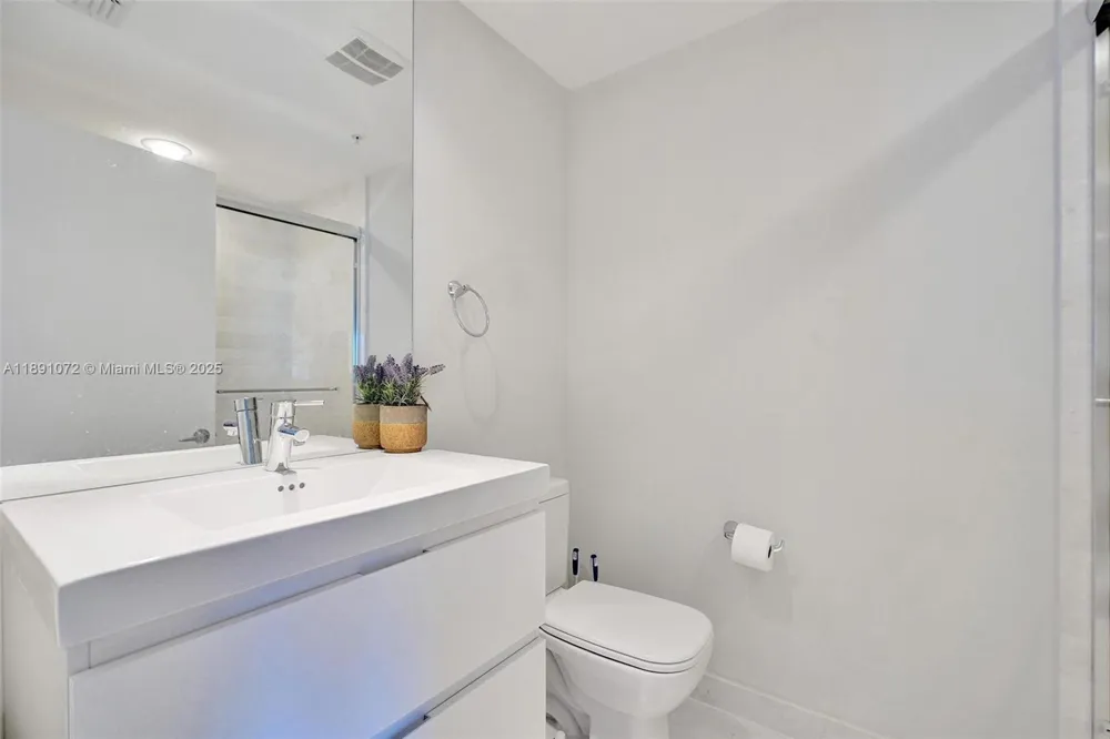 17301 Biscayne Blvd #708 North Miami Beach, FL 33160