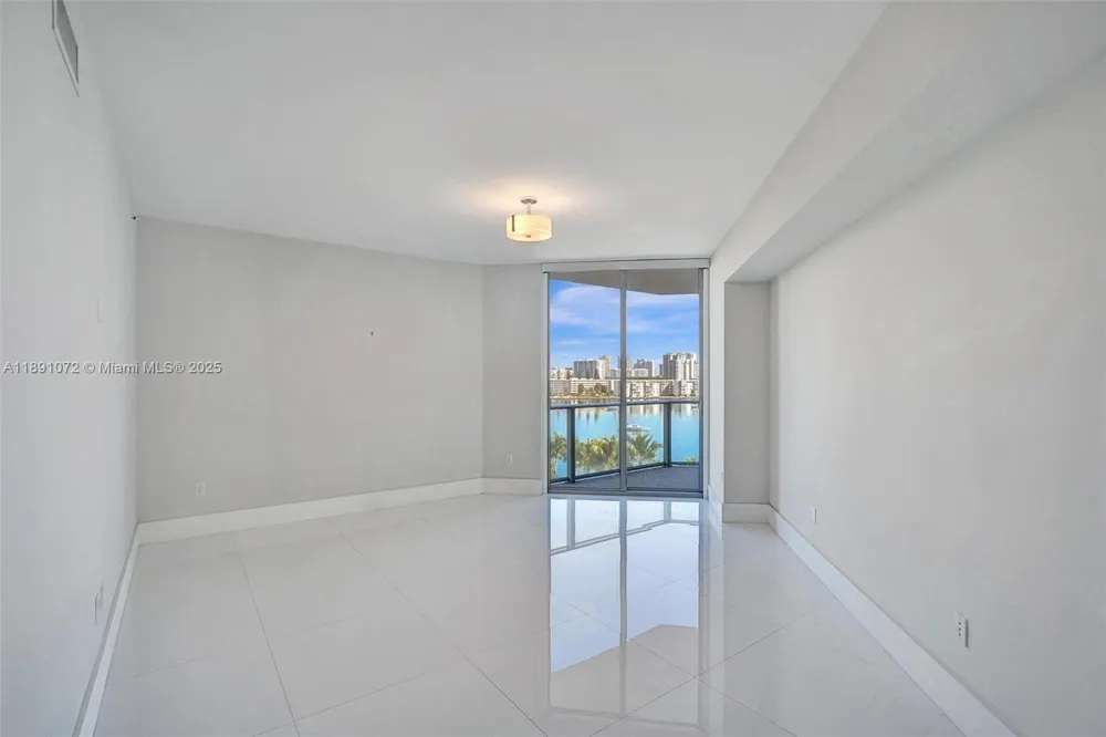 17301 Biscayne Blvd #708 North Miami Beach, FL 33160