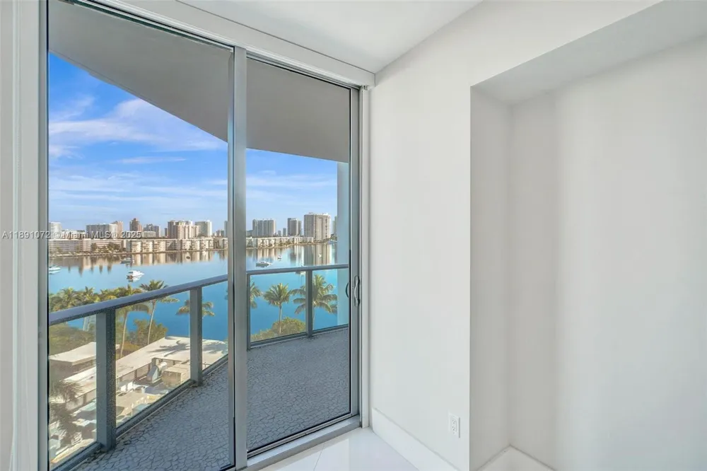 17301 Biscayne Blvd #708 North Miami Beach, FL 33160