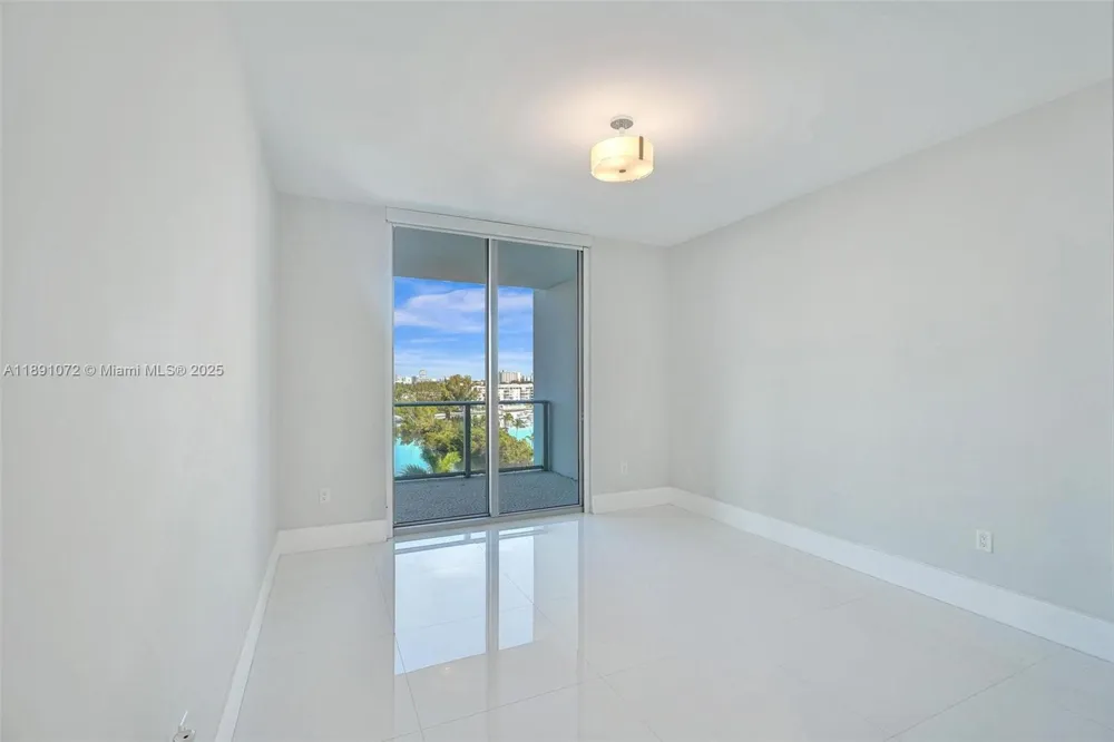 17301 Biscayne Blvd #708 North Miami Beach, FL 33160