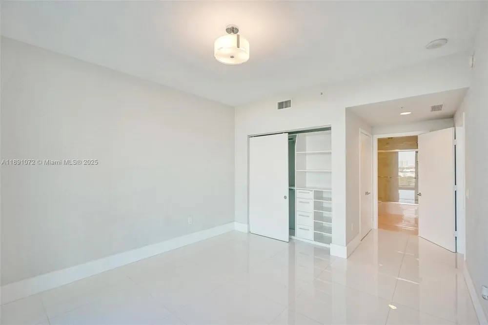 17301 Biscayne Blvd #708 North Miami Beach, FL 33160