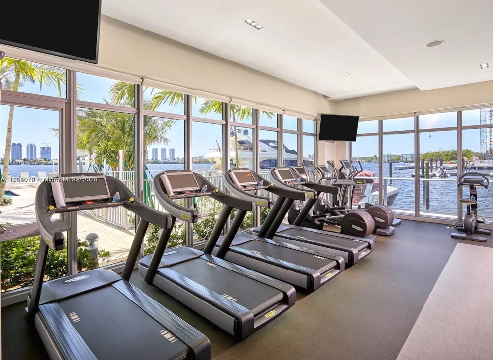 17301 Biscayne Blvd #708 North Miami Beach, FL 33160
