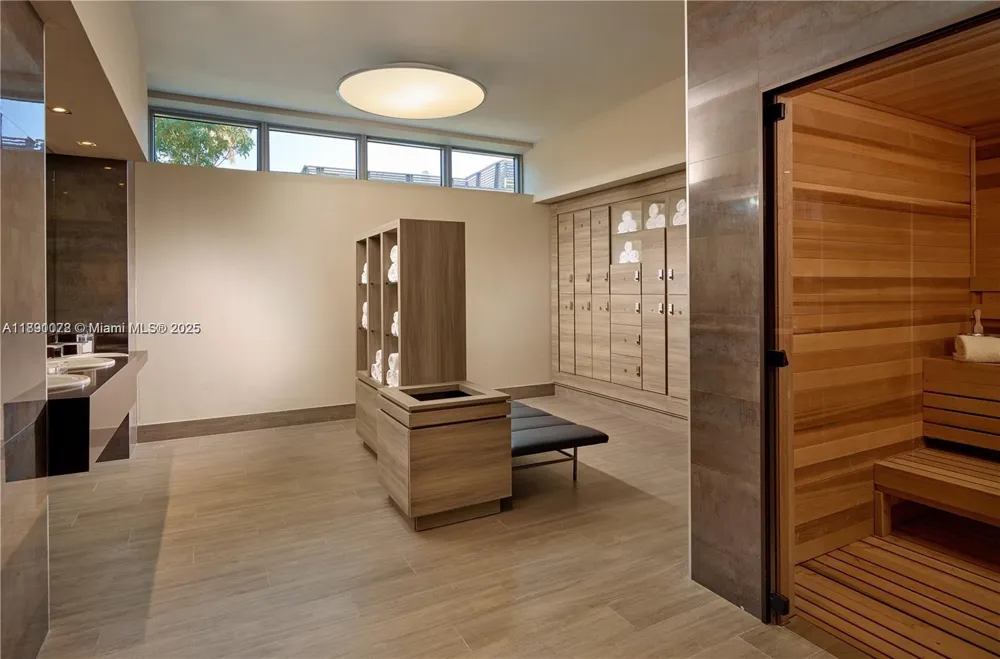 17301 Biscayne Blvd #708 North Miami Beach, FL 33160