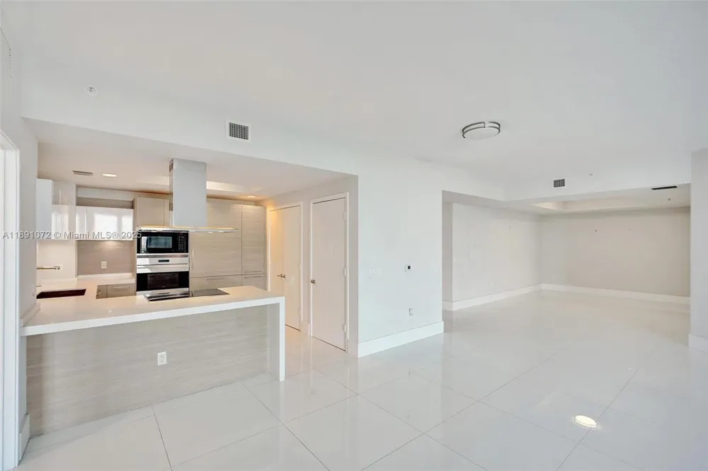 17301 Biscayne Blvd #708 North Miami Beach, FL 33160