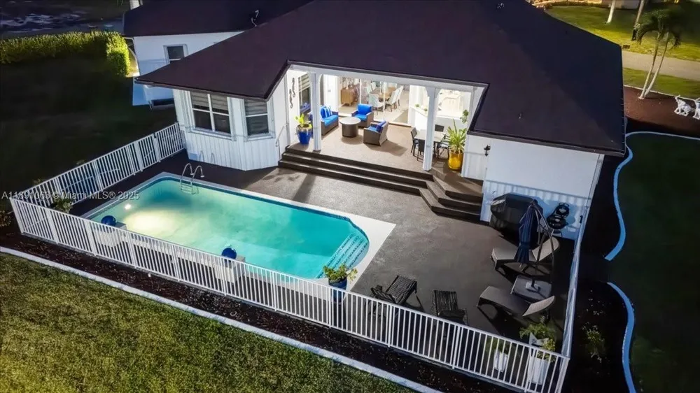 4213 NW 28th ST Other City - In The State Of Florida, FL 33993