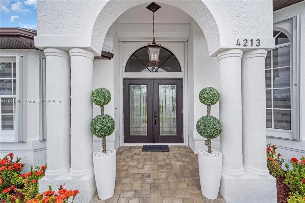 4213 NW 28th ST Other City - In The State Of Florida, FL 33993