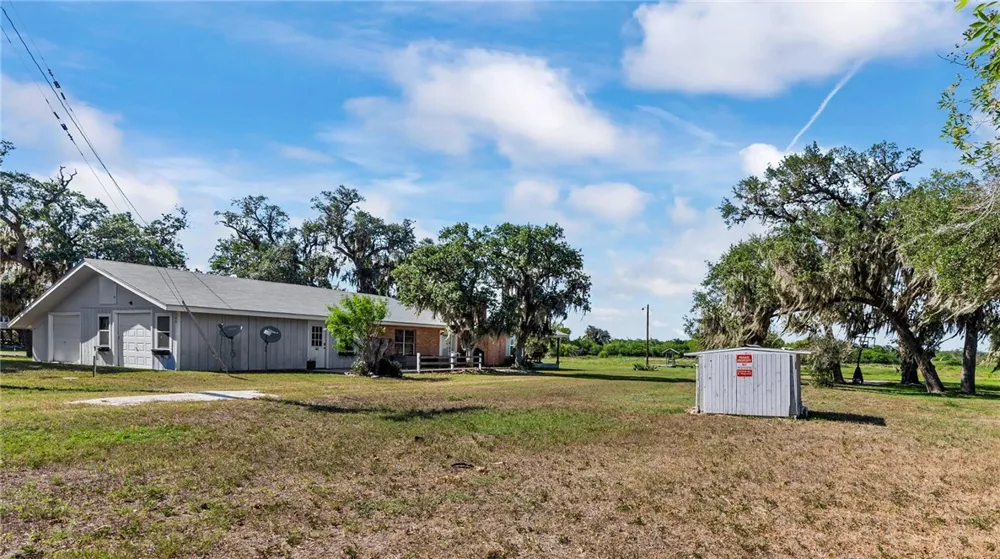 180 Freeman Circle George West, TX 78022
