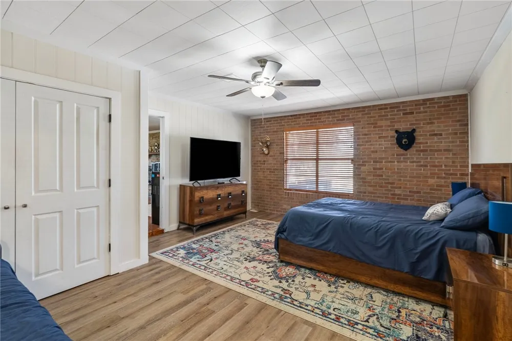 180 Freeman Circle George West, TX 78022