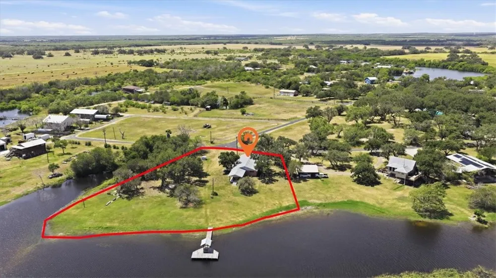 180 Freeman Circle George West, TX 78022