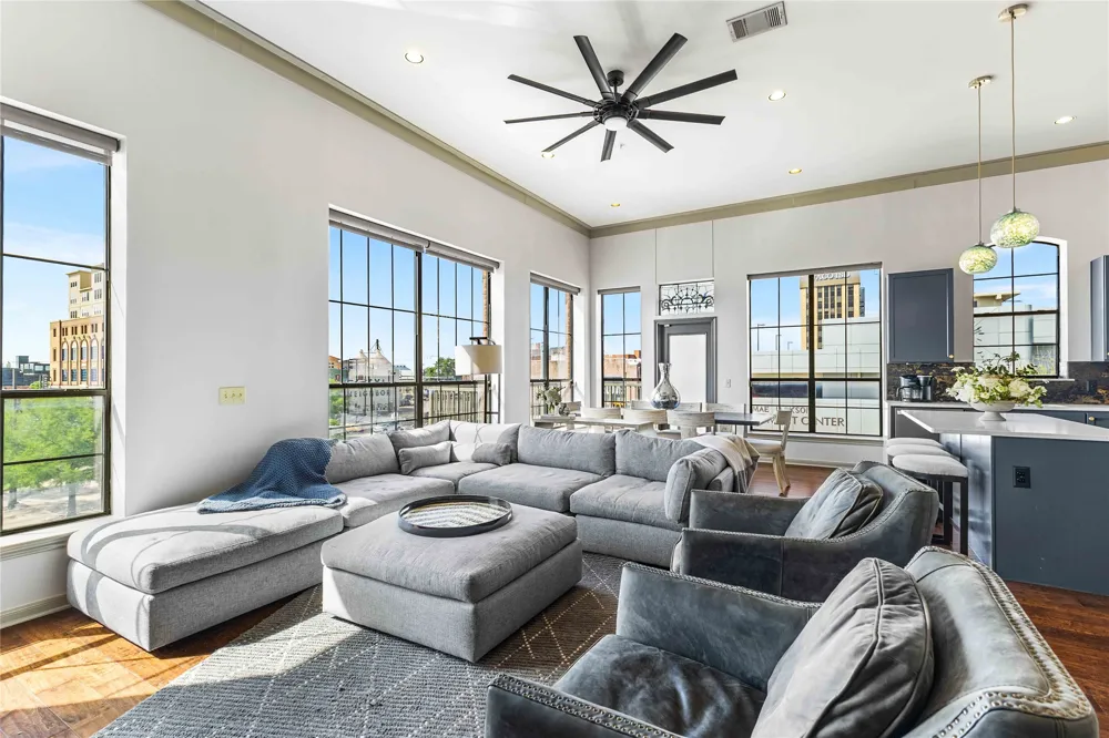 330 Austin Avenue #322 Waco, TX 76701