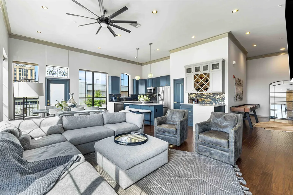330 Austin Avenue #322 Waco, TX 76701