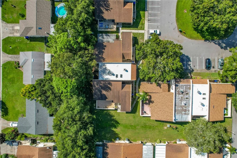 1880 CRYSTAL LAKE DRIVE #12 Lakeland, FL 33801