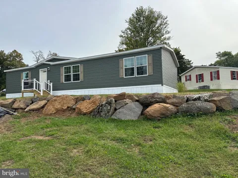 21 GOLFVIEW DRIVE