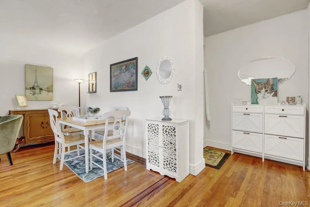 141 Woodmere Boulevard #6E Woodmere, NY 11598
