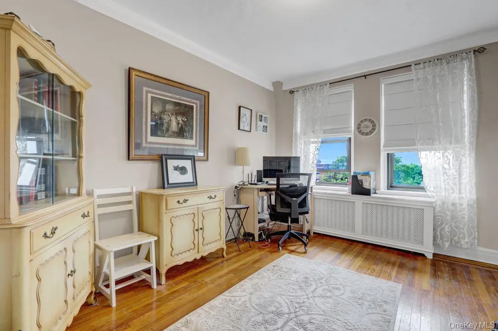 141 Woodmere Boulevard #6E Woodmere, NY 11598