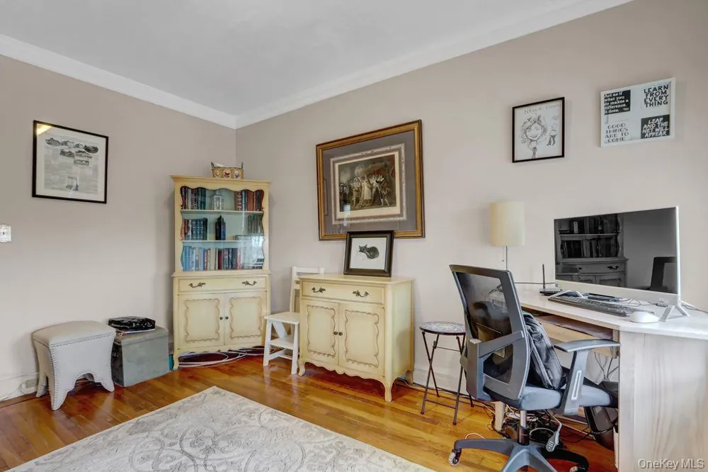 141 Woodmere Boulevard #6E Woodmere, NY 11598