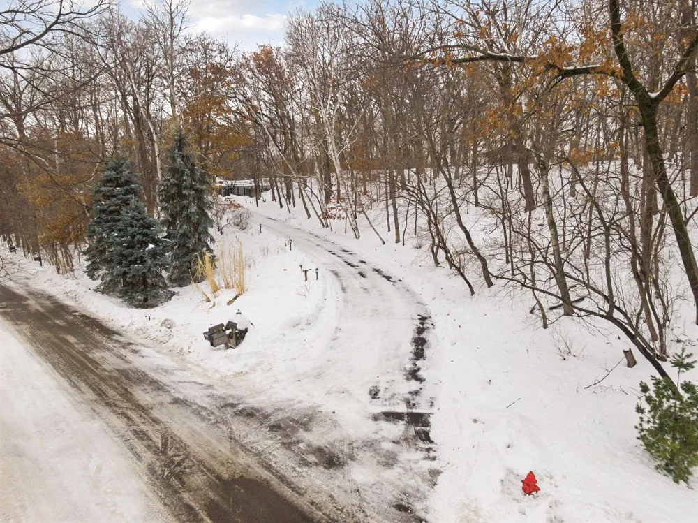 66xx Mohawk Trail Edina, MN 55439