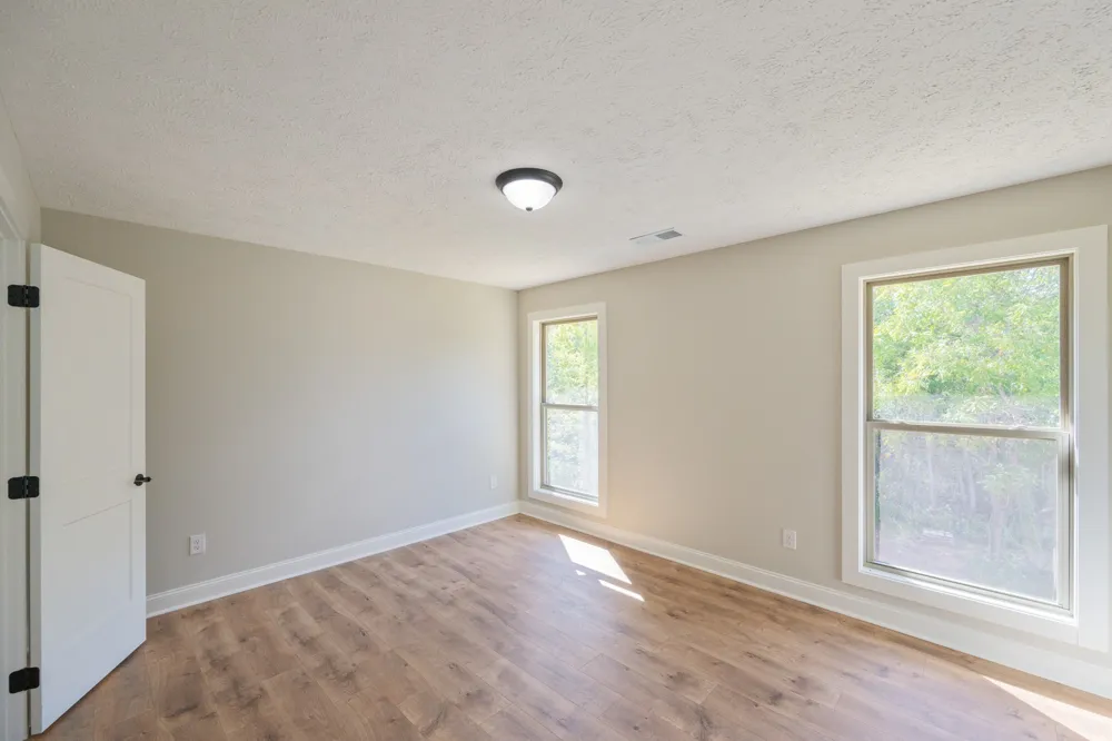 106 Derek Dr Lexington, TN 38351
