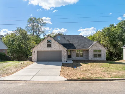 106 Derek Dr