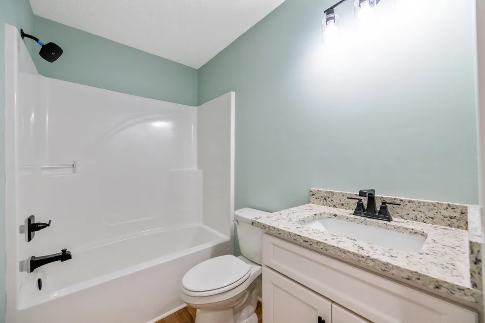 106 Derek Dr Lexington, TN 38351