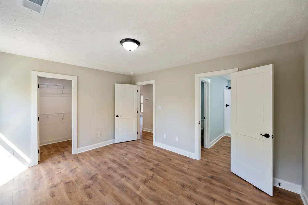 106 Derek Dr Lexington, TN 38351