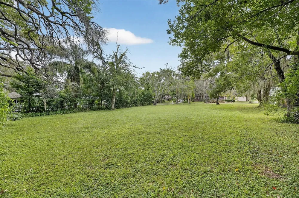 5208 E 122ND AVENUE Temple Terrace, FL 33617