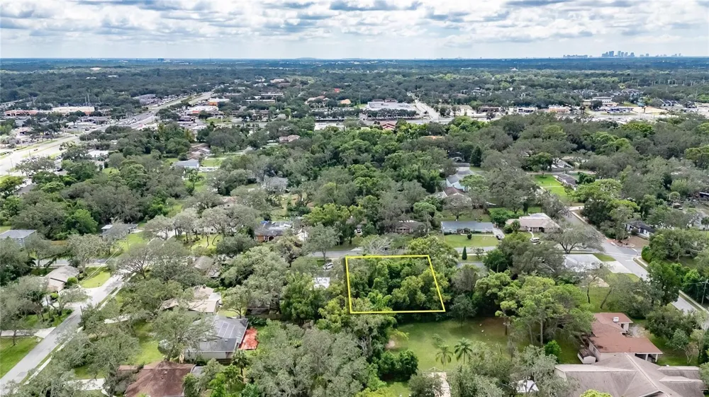 5208 E 122ND AVENUE Temple Terrace, FL 33617