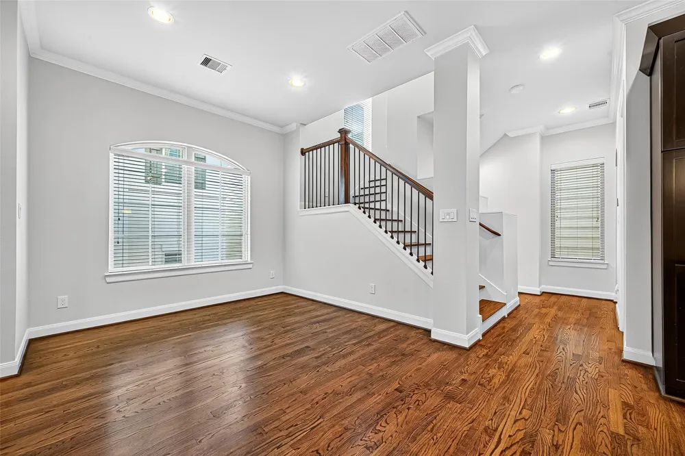 8225 Cambridge Street Houston, TX 77054
