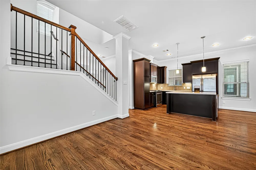 8225 Cambridge Street Houston, TX 77054