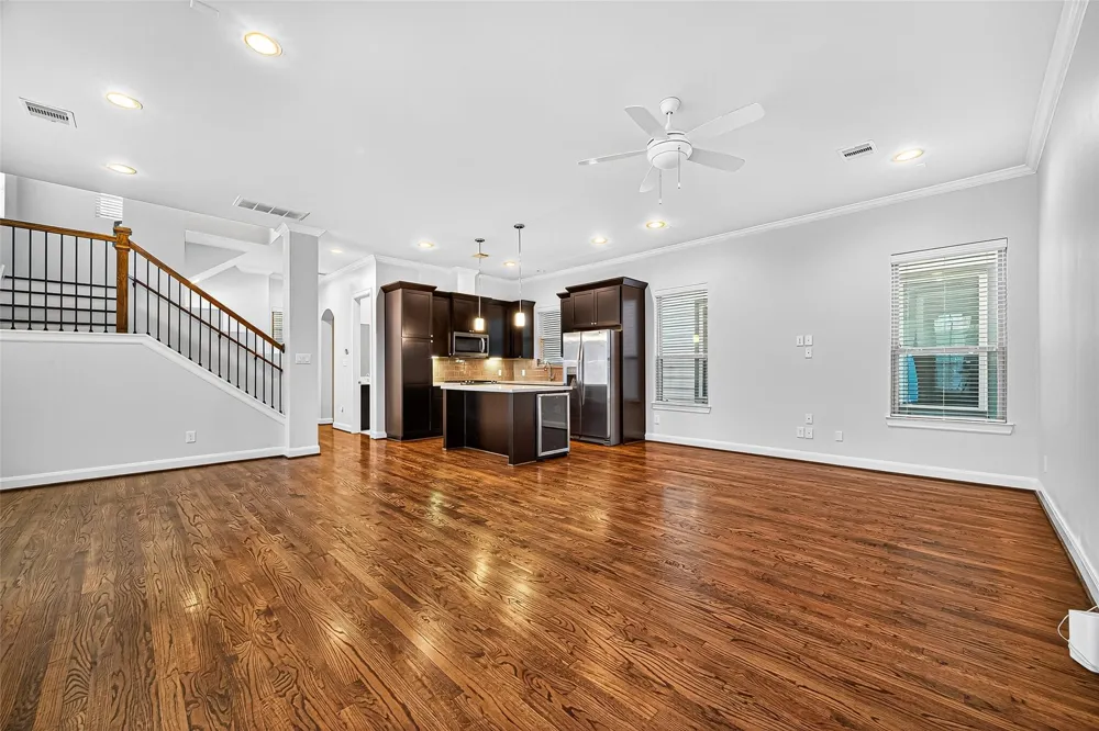 8225 Cambridge Street Houston, TX 77054