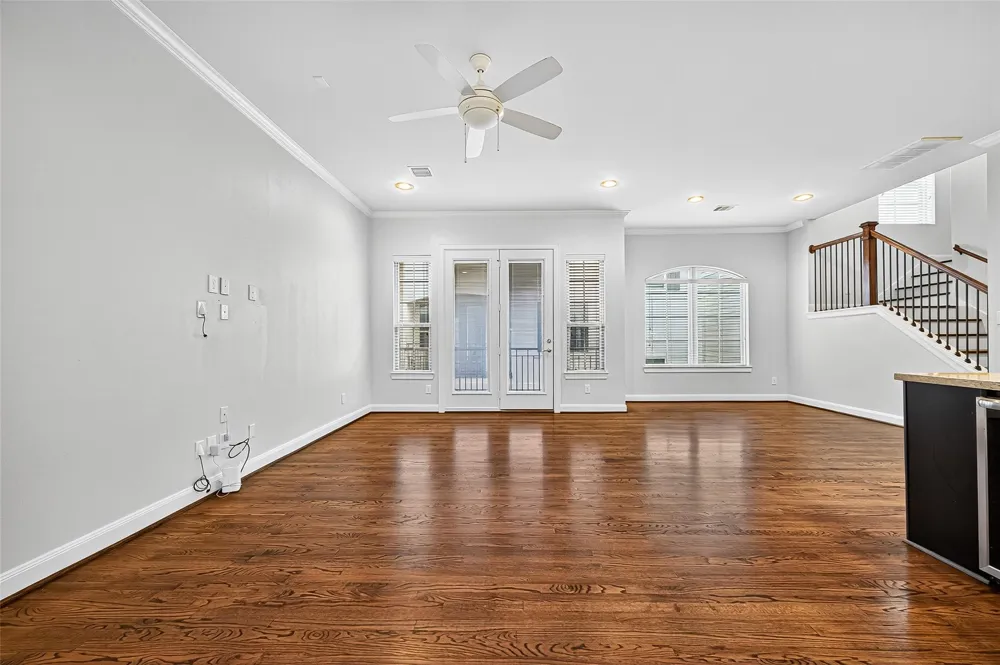 8225 Cambridge Street Houston, TX 77054