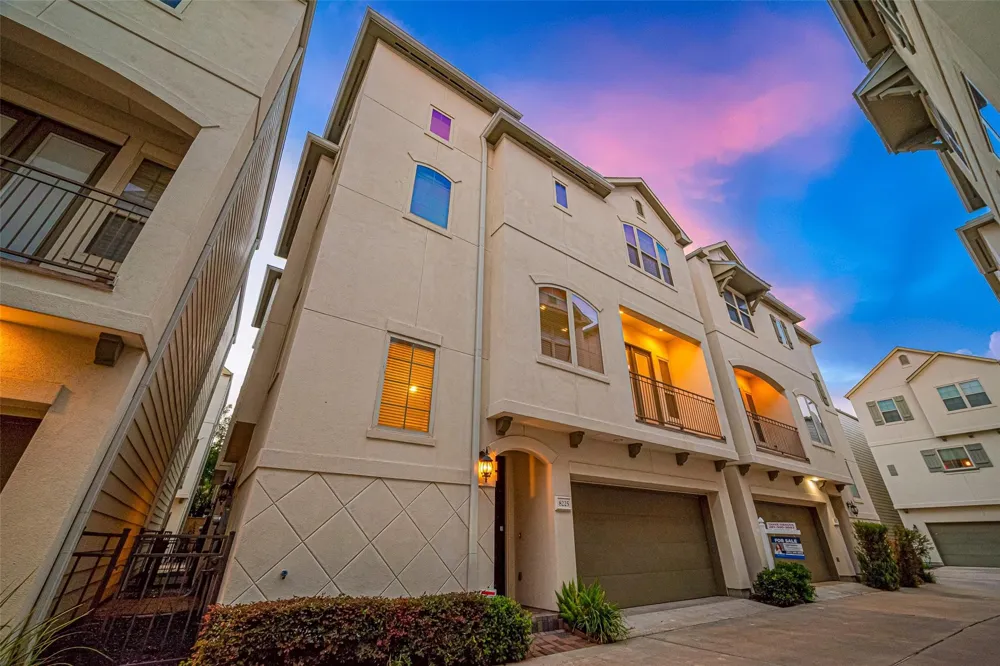 8225 Cambridge Street Houston, TX 77054