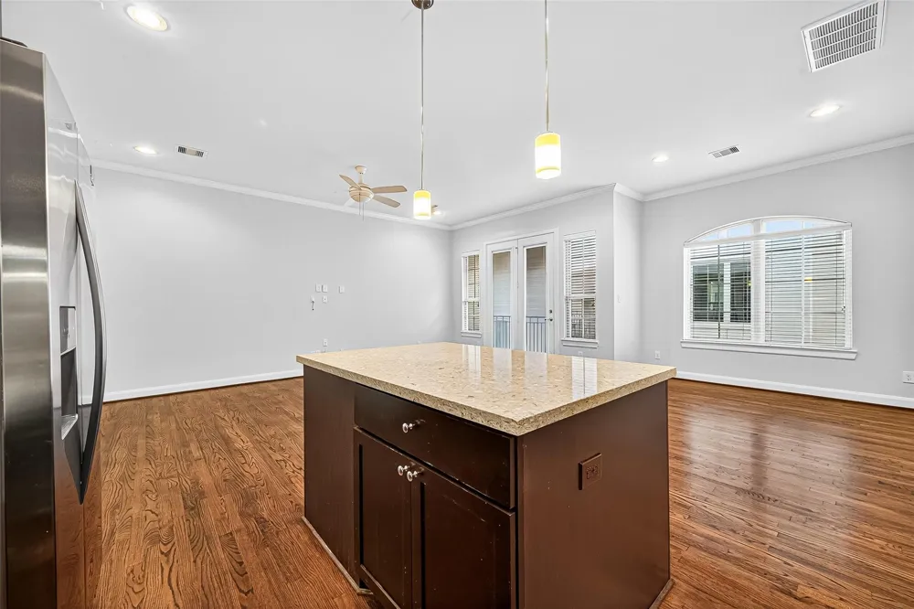 8225 Cambridge Street Houston, TX 77054
