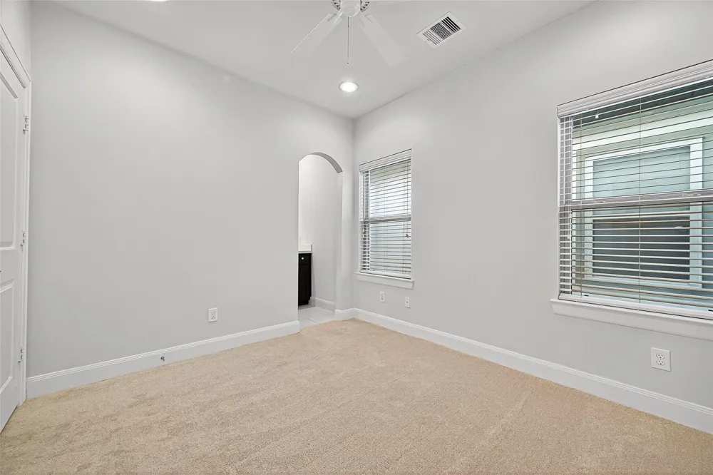 8225 Cambridge Street Houston, TX 77054